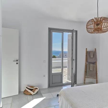 Iokasti Luxury With Private Pool & Sea Views-12 Guests וילה