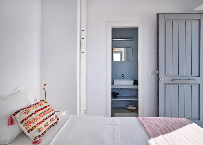 Iokasti Luxury With Private Pool & Sea Views-12 Guests * Drios